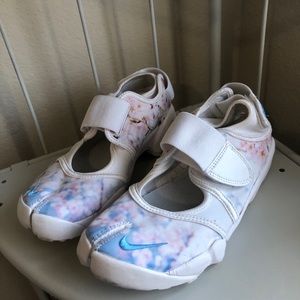 ❗️SOLD❗️Nike Air Rifts